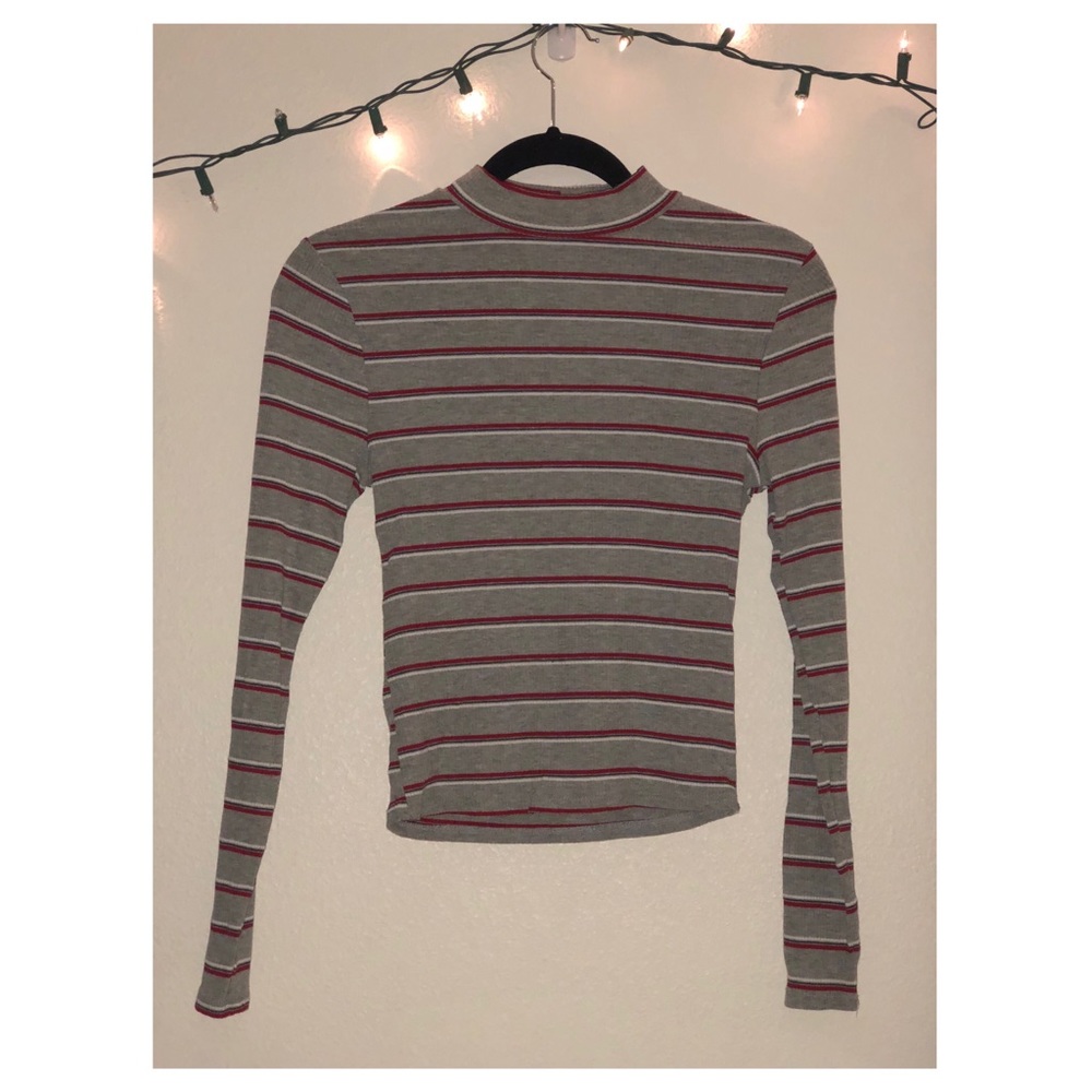 Mock-neck long sleeve